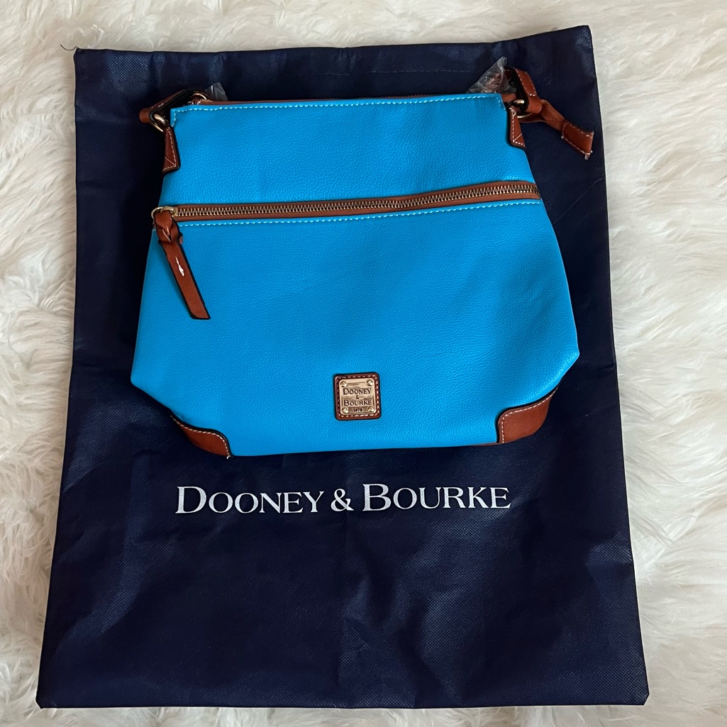 Brand New Dooney Bourke Purse Brand New Dooney Bourke Purse